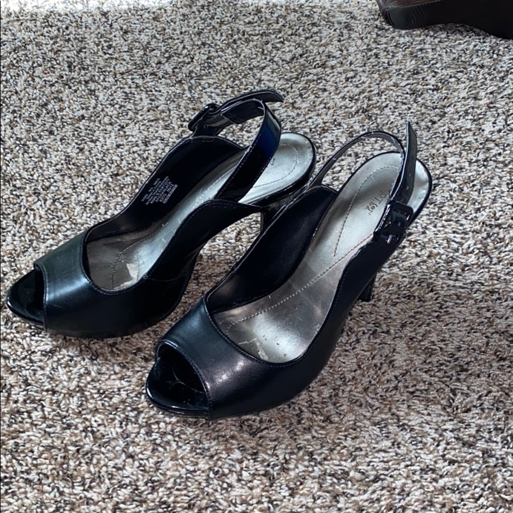 Apt9, black heels size 61/2